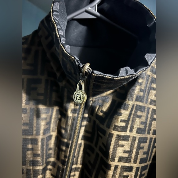 Reversible jacket - Picture 3 of 6